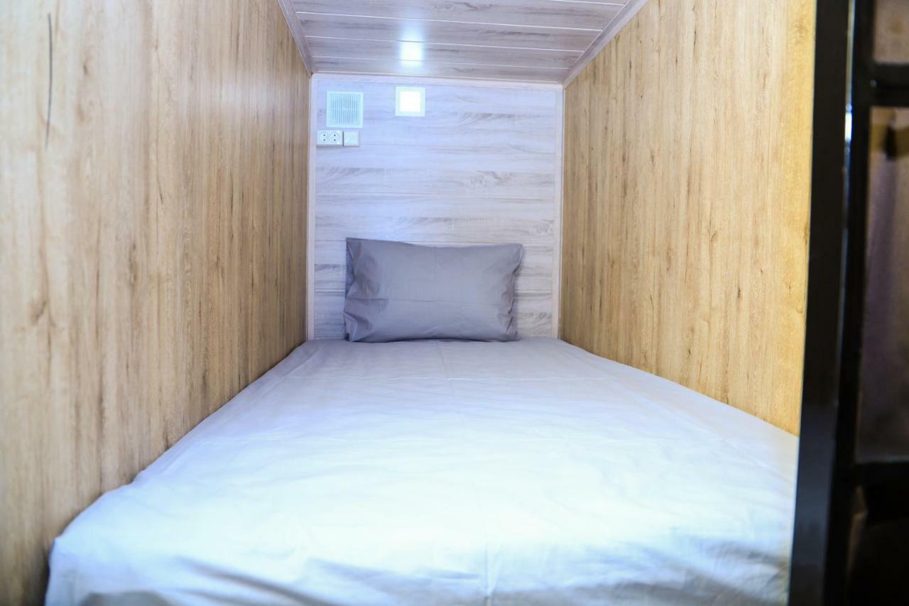 Capsule Hostel Каракол Экстерьер фото